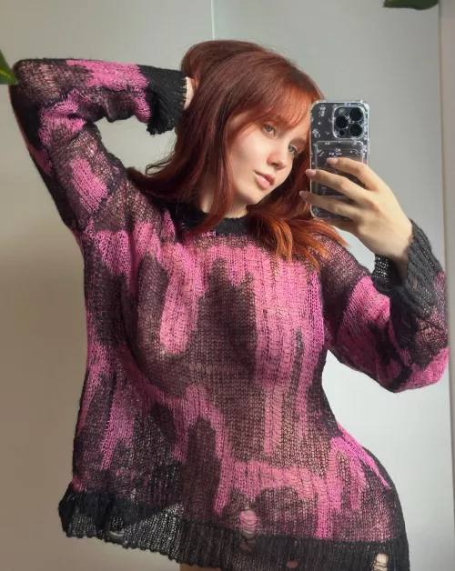 No bra to be more comffy by Jyu_San