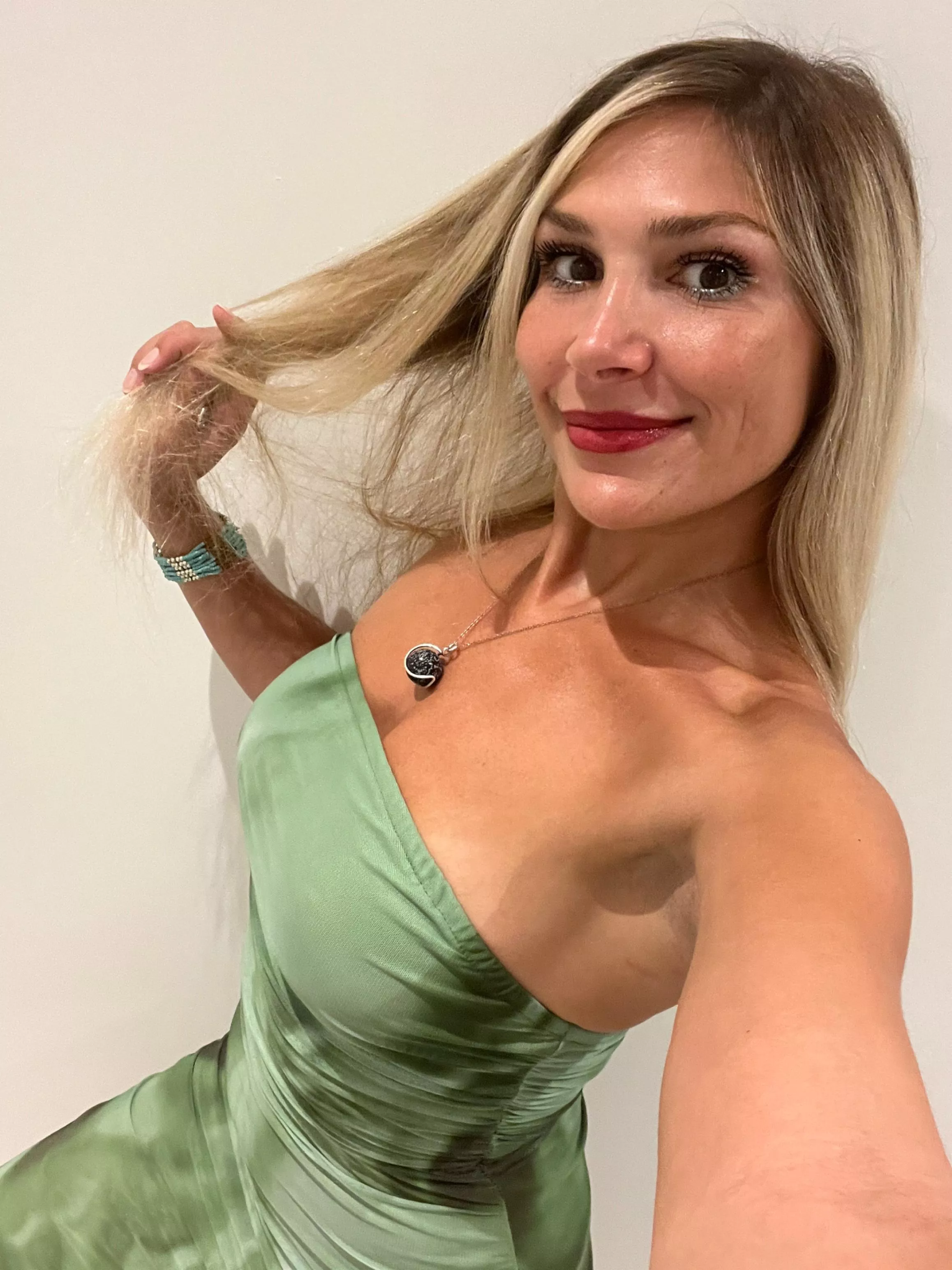 Raising the vibes, only vibes. posted by julievuuuu