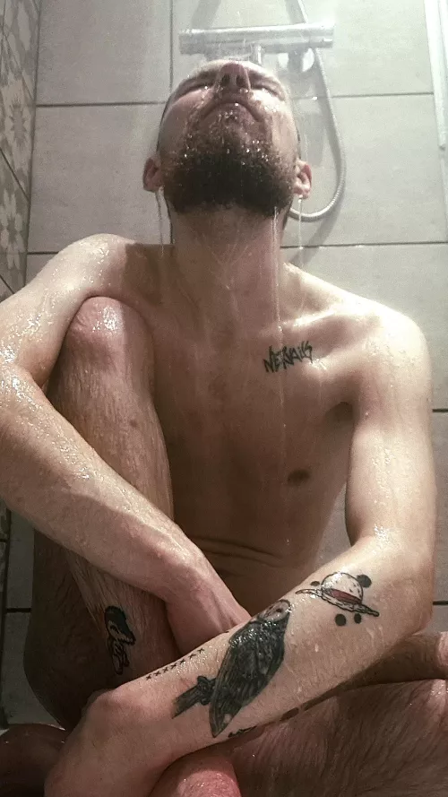 Shower thoughts and popping veins by Luke1sL0st