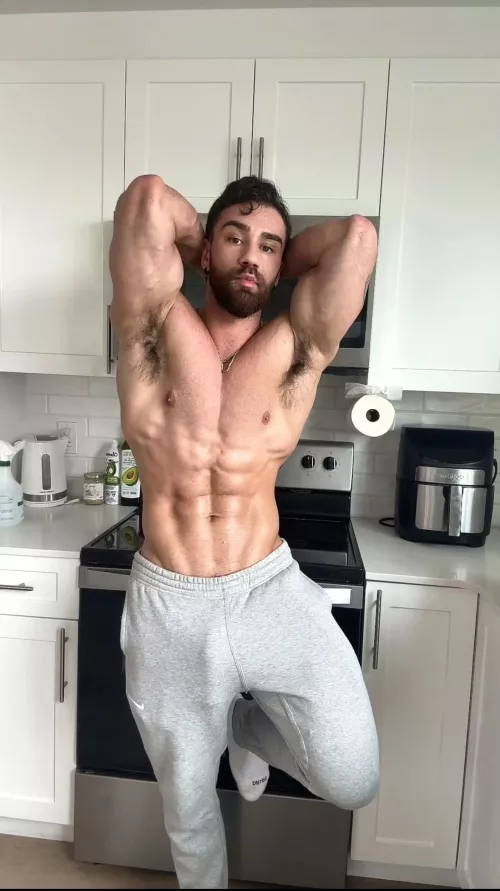 Time to flex my V  by alphaflexer