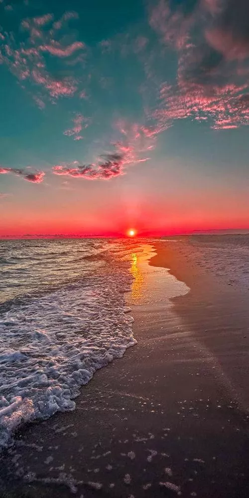 Waves for days and sunshine rays. by SweetLoveRecognition