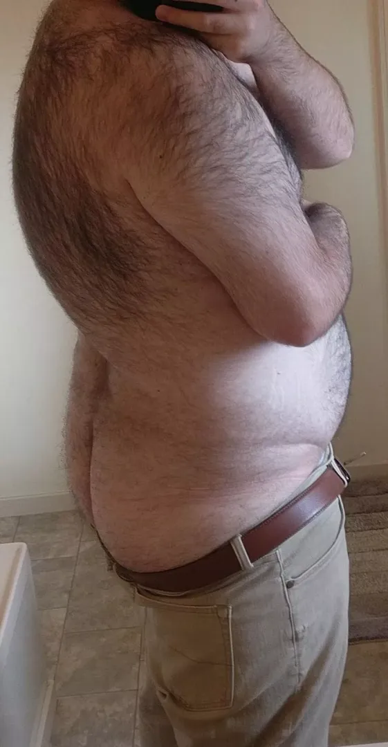 What do you think about my bear body?  by Loftybigboy