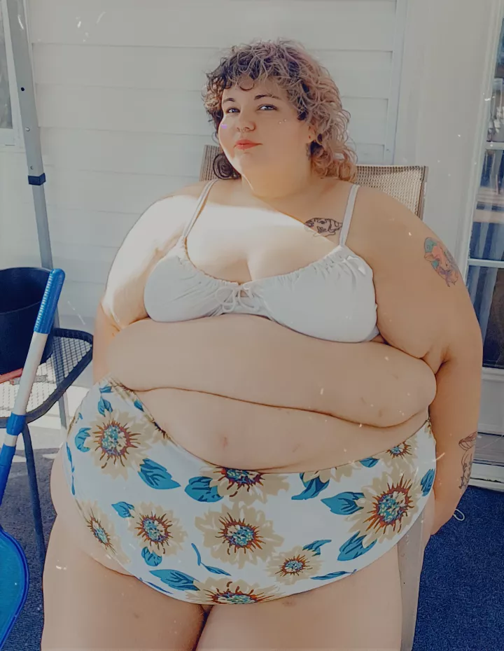 Feeling extra massive today. :) posted by PiercedPollywog