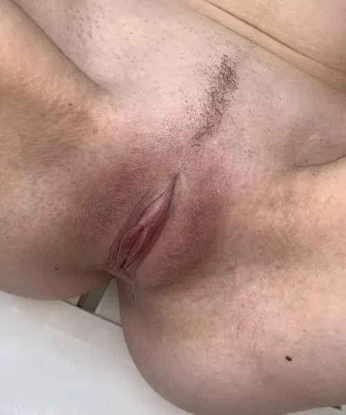 [h] I'm waiting for you to rub your face against my hairy by AgathaMiss