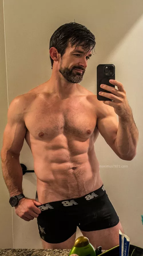 I was having some cravings last night. Beer, ice cream, and debauchery 😈 by maximus_787