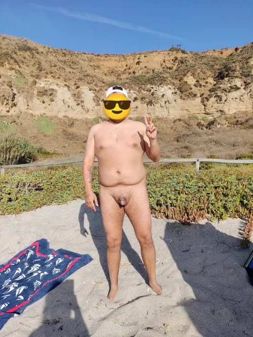 Not much of an adventure but nevertheless! Happy times at the beach😁 by prudishcantelouope