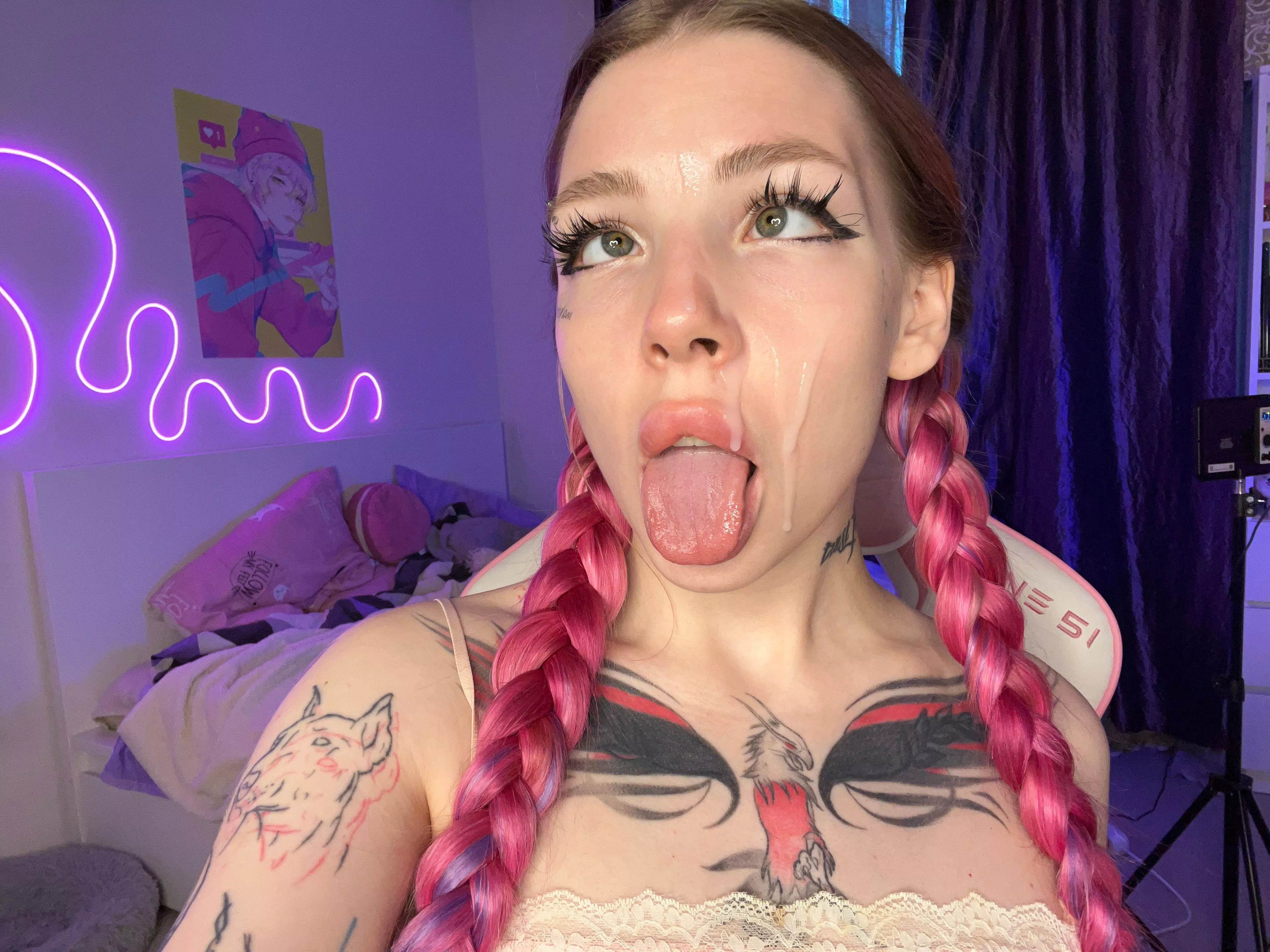 selfie with cum on face, who dares to take such photos posted by Wonderfullbabyy