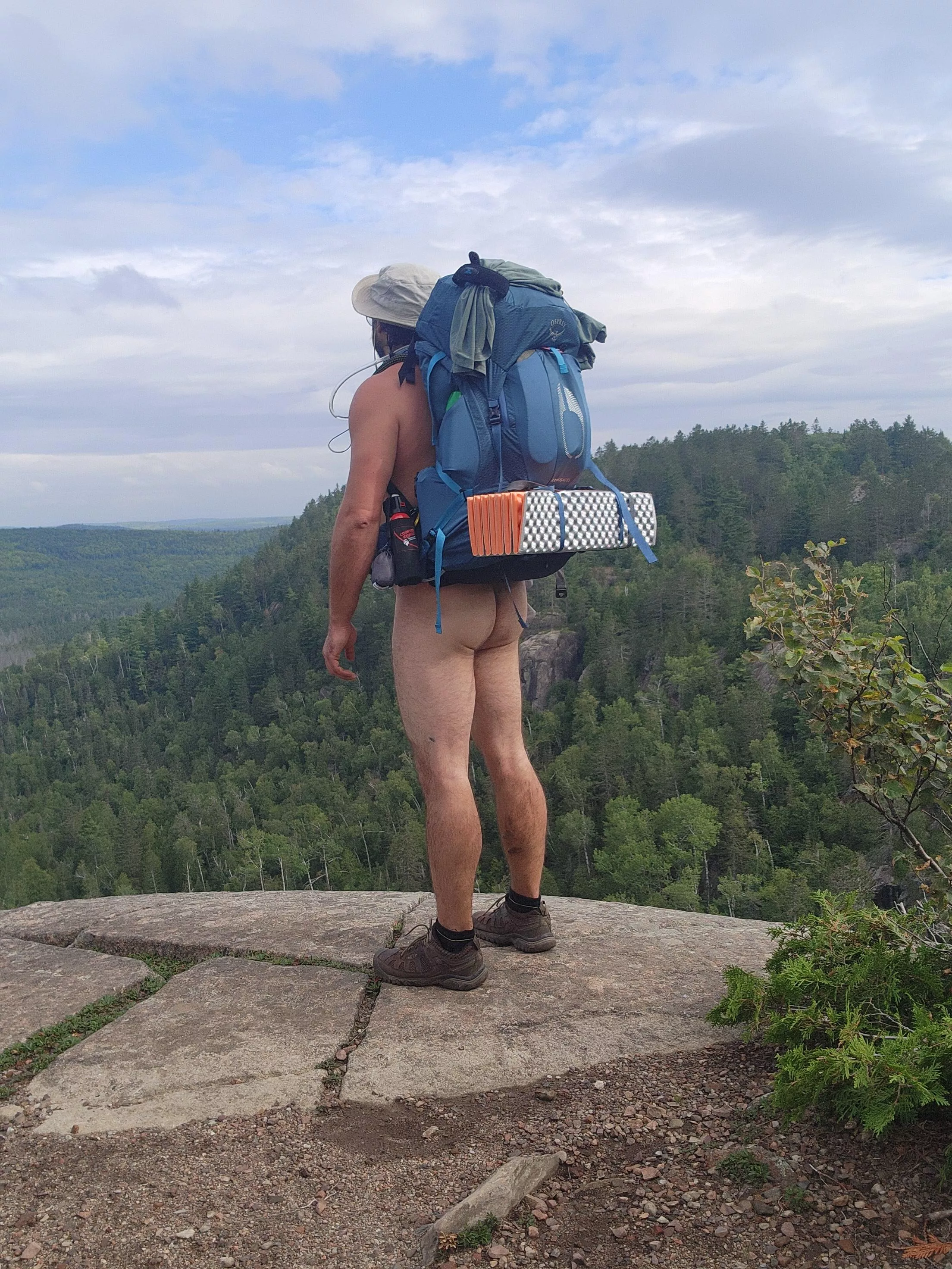 The SHT never disappoints! Those views are always worth it. (38, m, solo nude hoke, till the bugs got too bad) posted by DandJpics