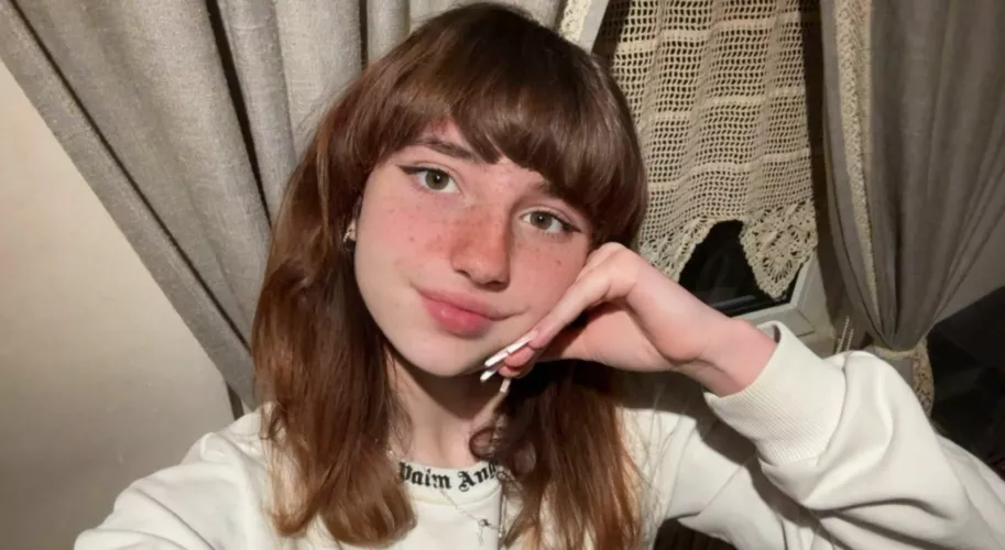 do i look elegant? by EnchantingBreezex