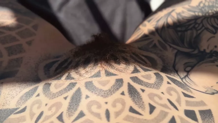 Don't want to get a sunburn by anneamor