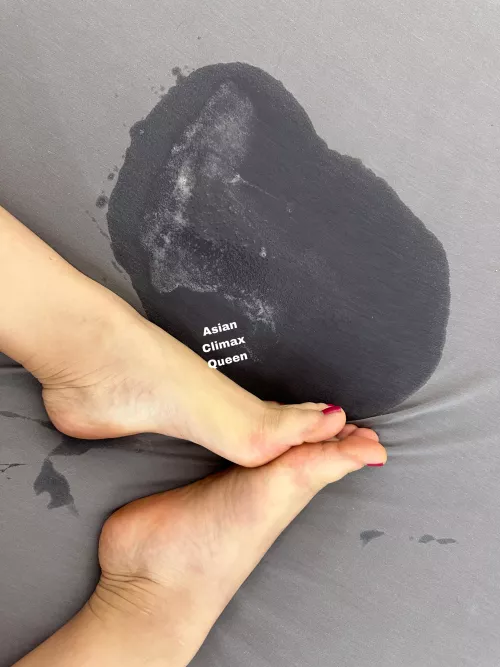 First post in here: Posed my feet next to the squirt puddle I created by Asian_Climax_Queen