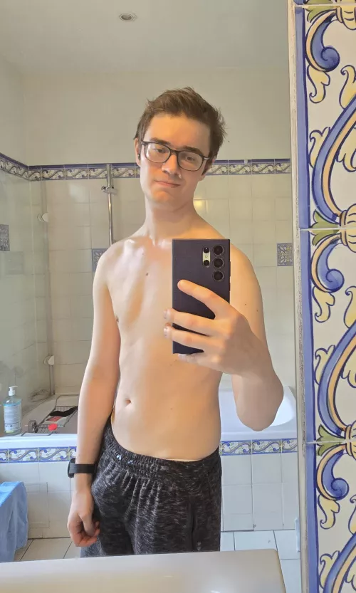 Hi boys 👋 by r3alme