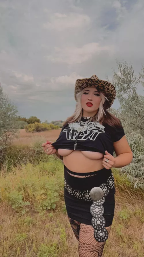 I have a soft spot for older men who still love 80’s rock  by allouttabvbblegum