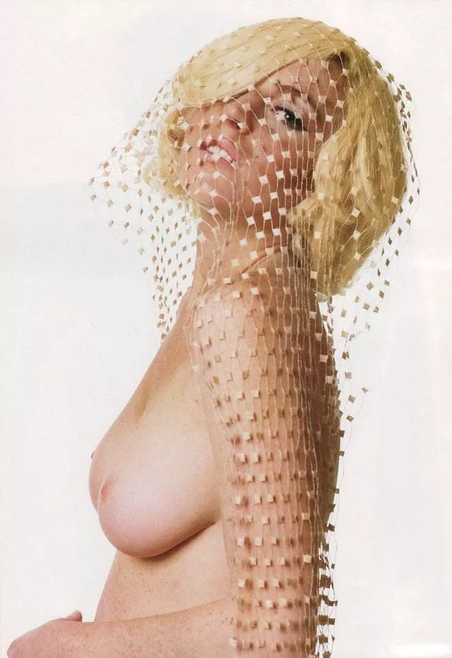 Lindsay Lohan posted by [deleted]