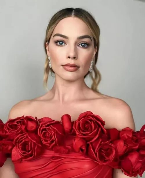 Margot Robbie by 420BlazeIt_720FaZeIt