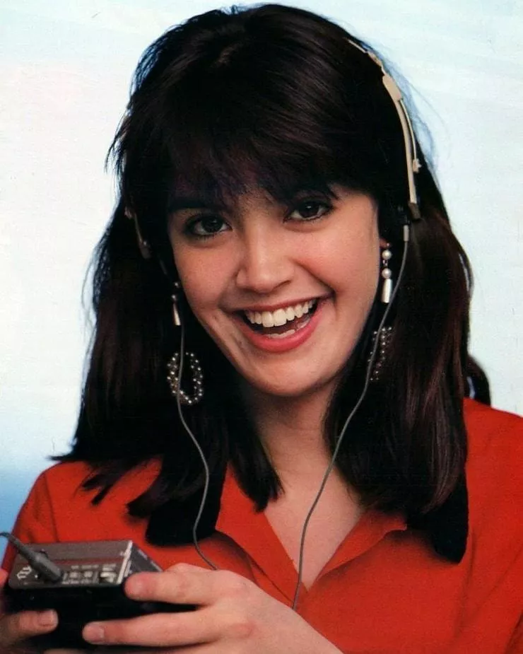 Phoebe Cates posted by Luke0ne