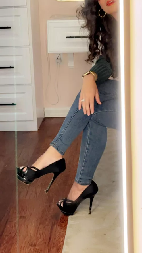 Stilettos never disappoint  by LexGoEveryday