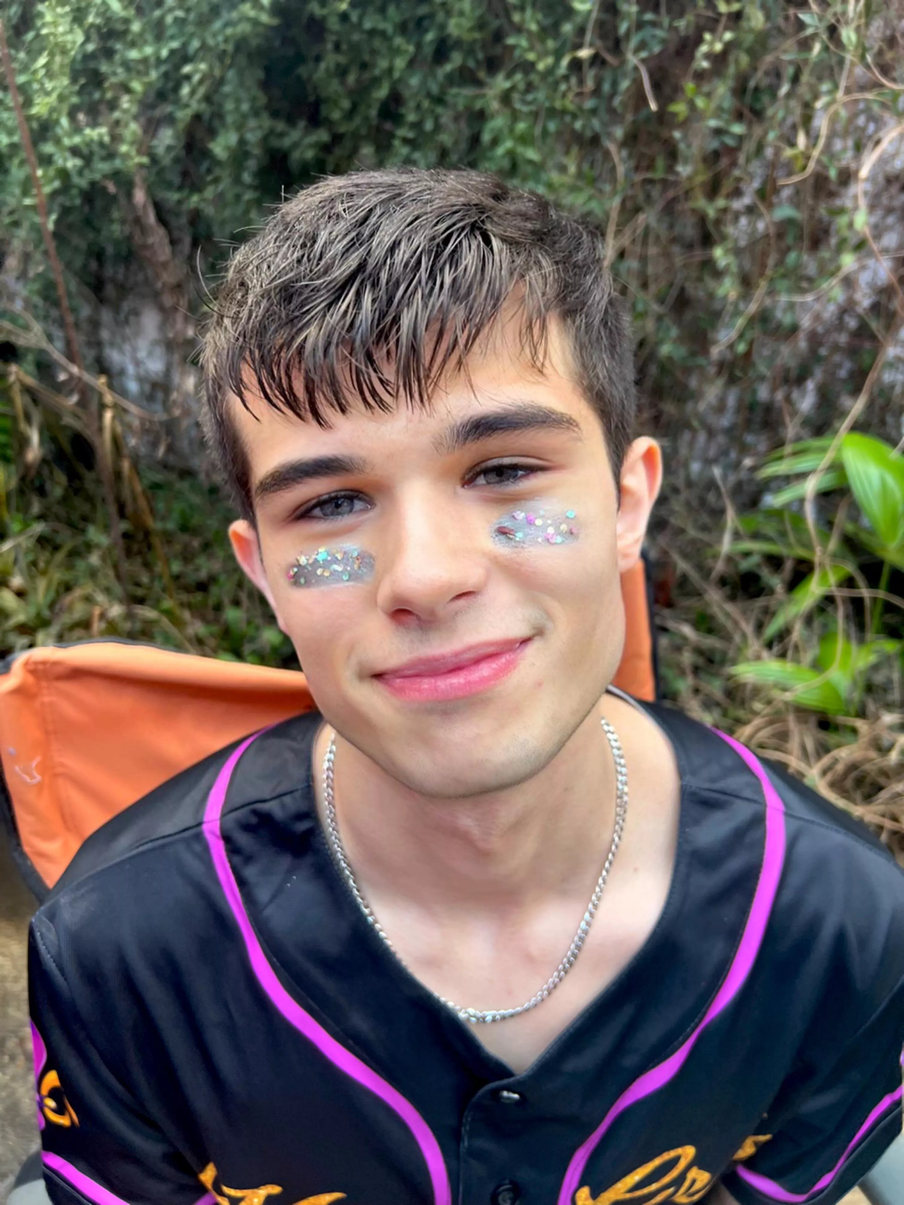 Glitter and Good Vibes posted by colawesomegi