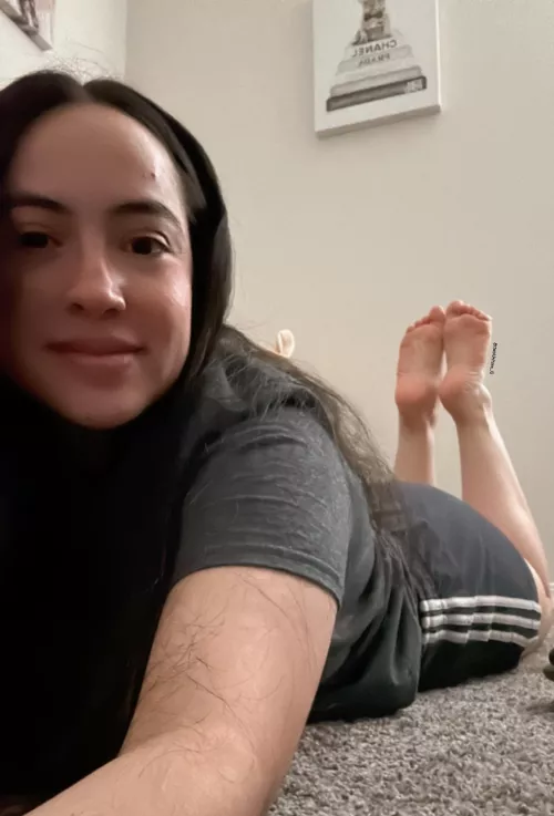 Like my little feet?  by Ttwinklettoes_10