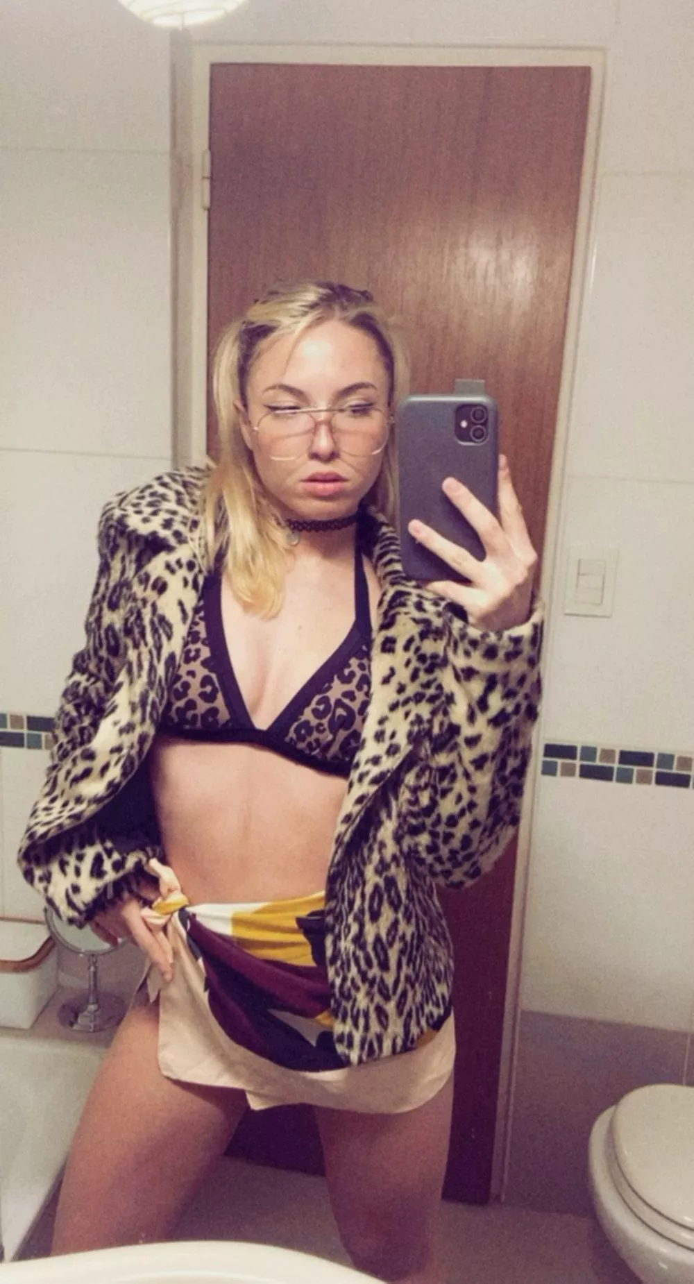 My outfit’s on point, but your cock attention is what I need 🥰 posted by AlexaxParker