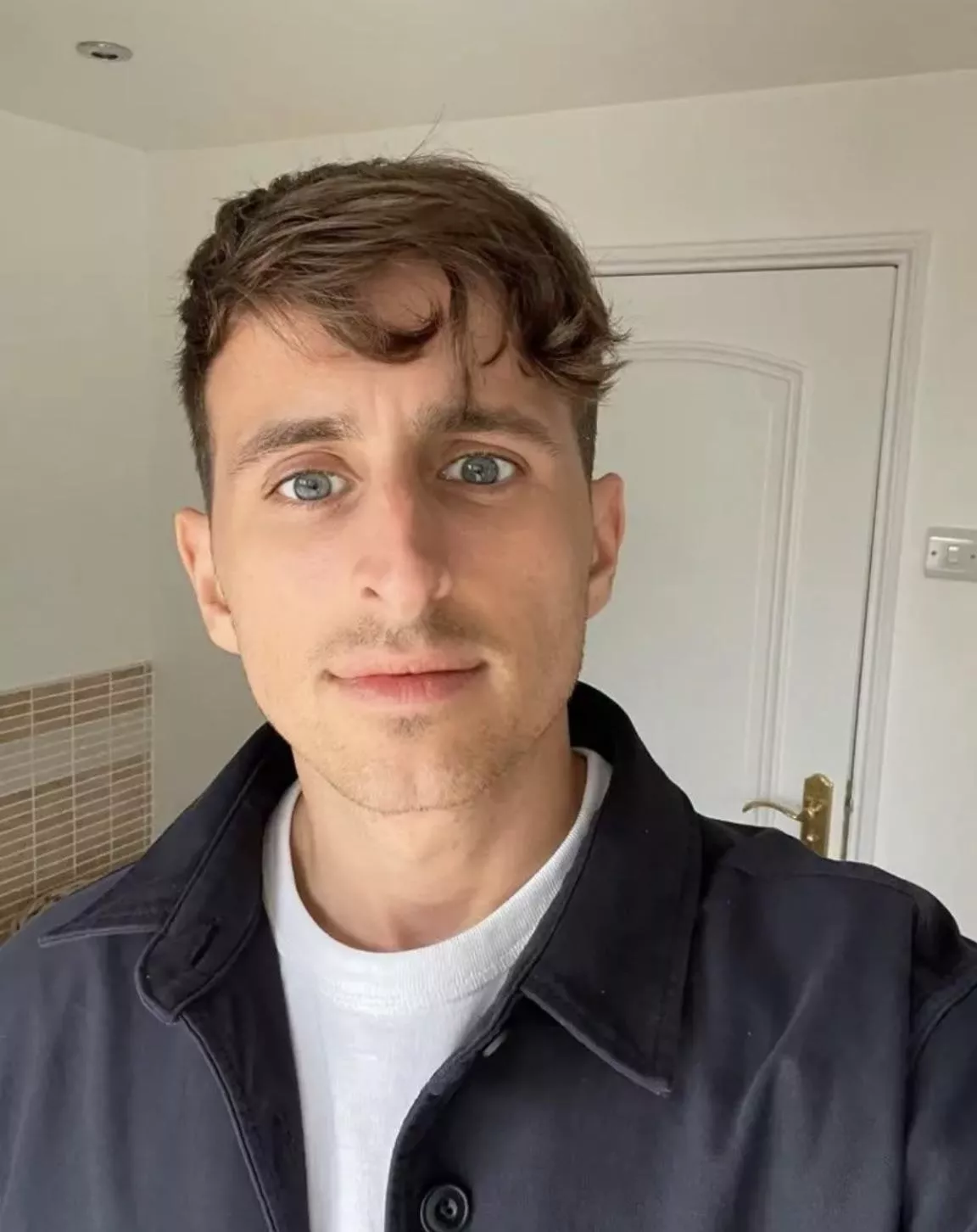 Week off work. Anyone wanna hang out? 👋🏼 posted by Ad_Man84