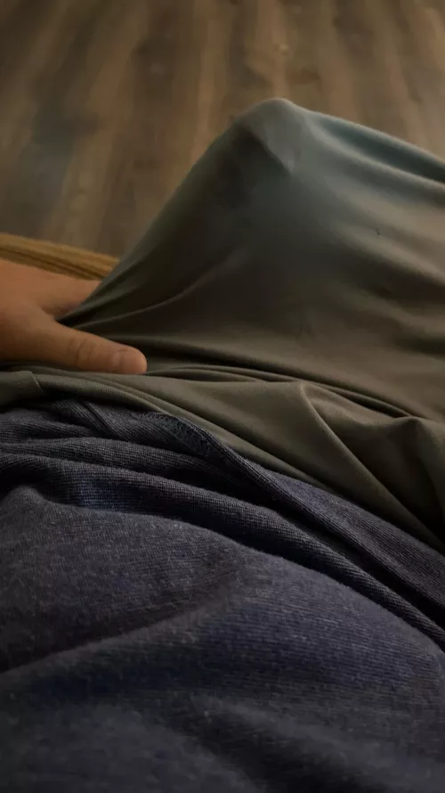 Wife’s away for the week….. by LEO_1420