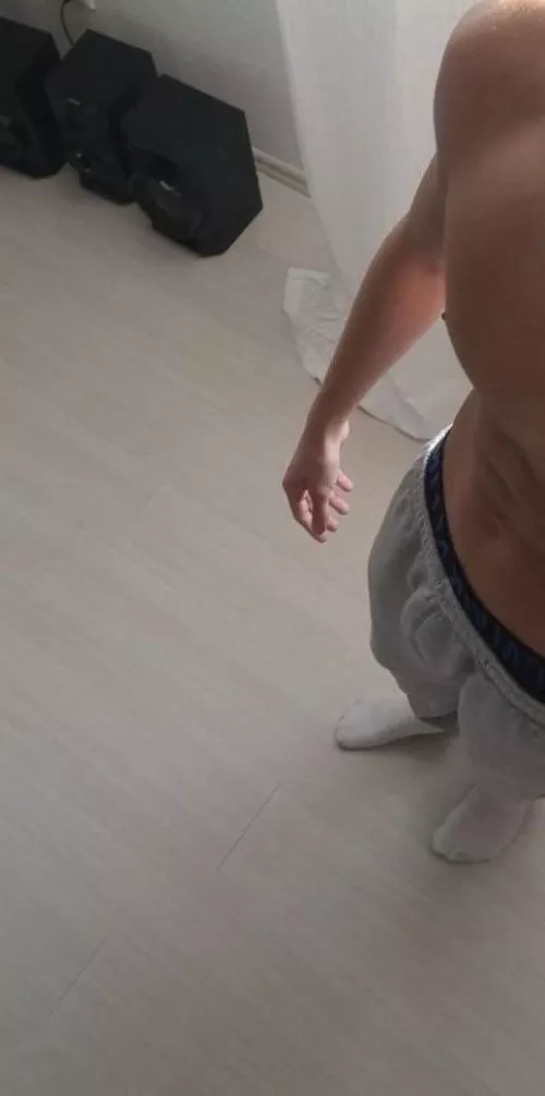 24 M CURIOUS FIT BWC. Show face and send asl first if you add. Snap me one1700 by Ok_Lengthiness_2874