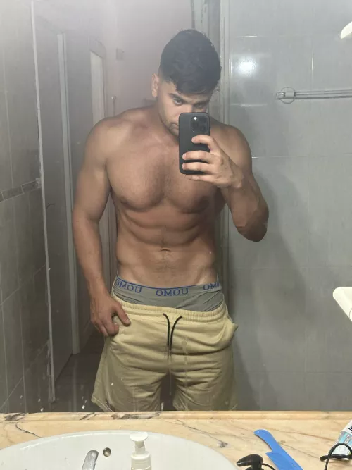 Do you like veins on your forearms? by realisiwak