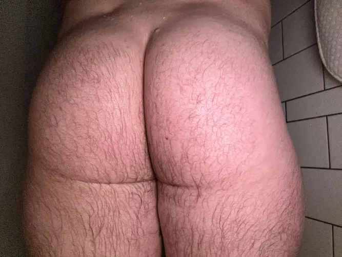 Don’t worry, you can stare at my ass in the gym showers, I don’t mind 😏 [26] by thewinterson