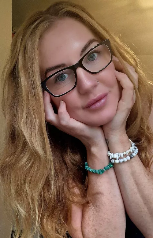 Freckles, red hair and glasses [IRTR] by clarrisacrystal