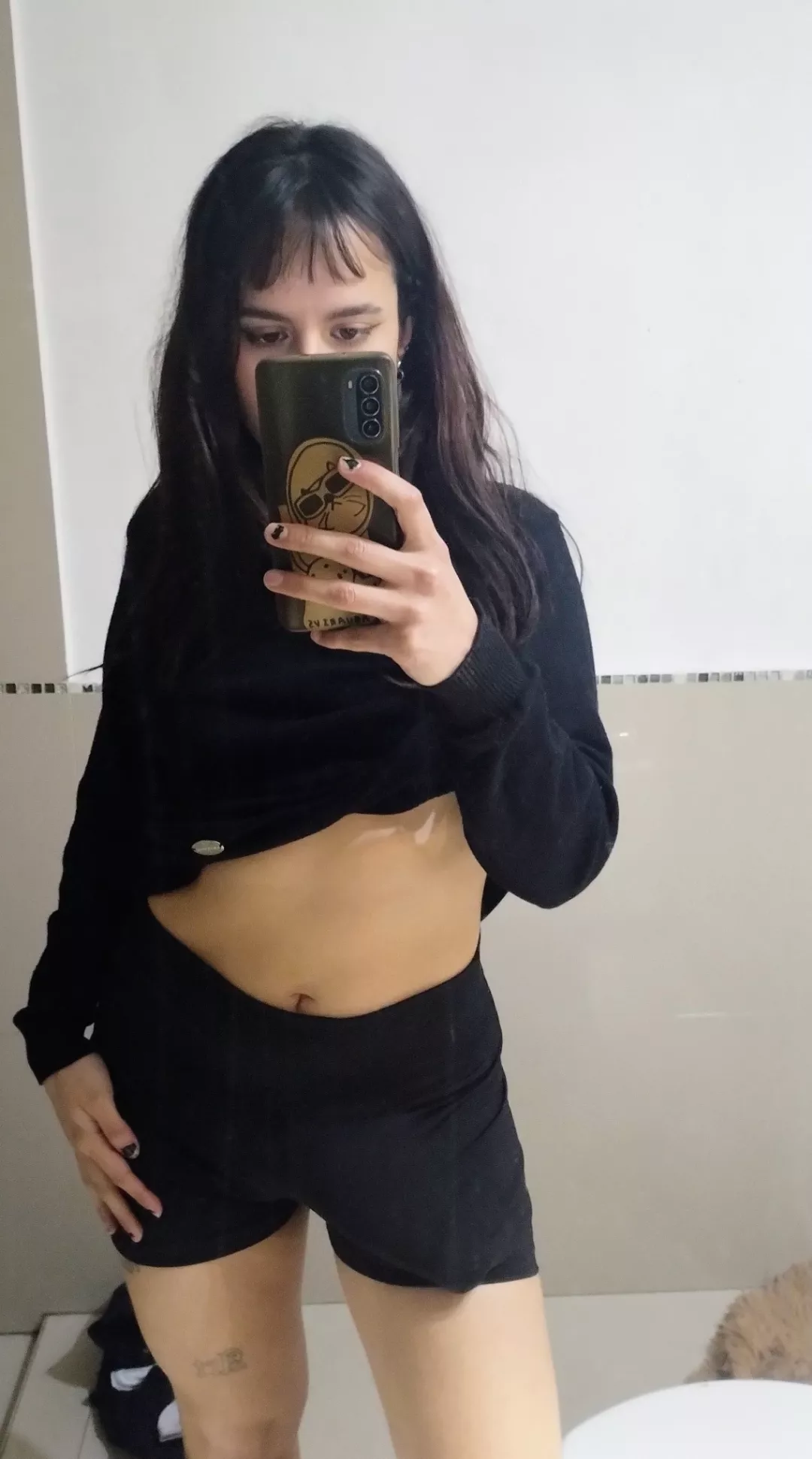 I'm going on our date in very tight pants. posted by diosagriega_22