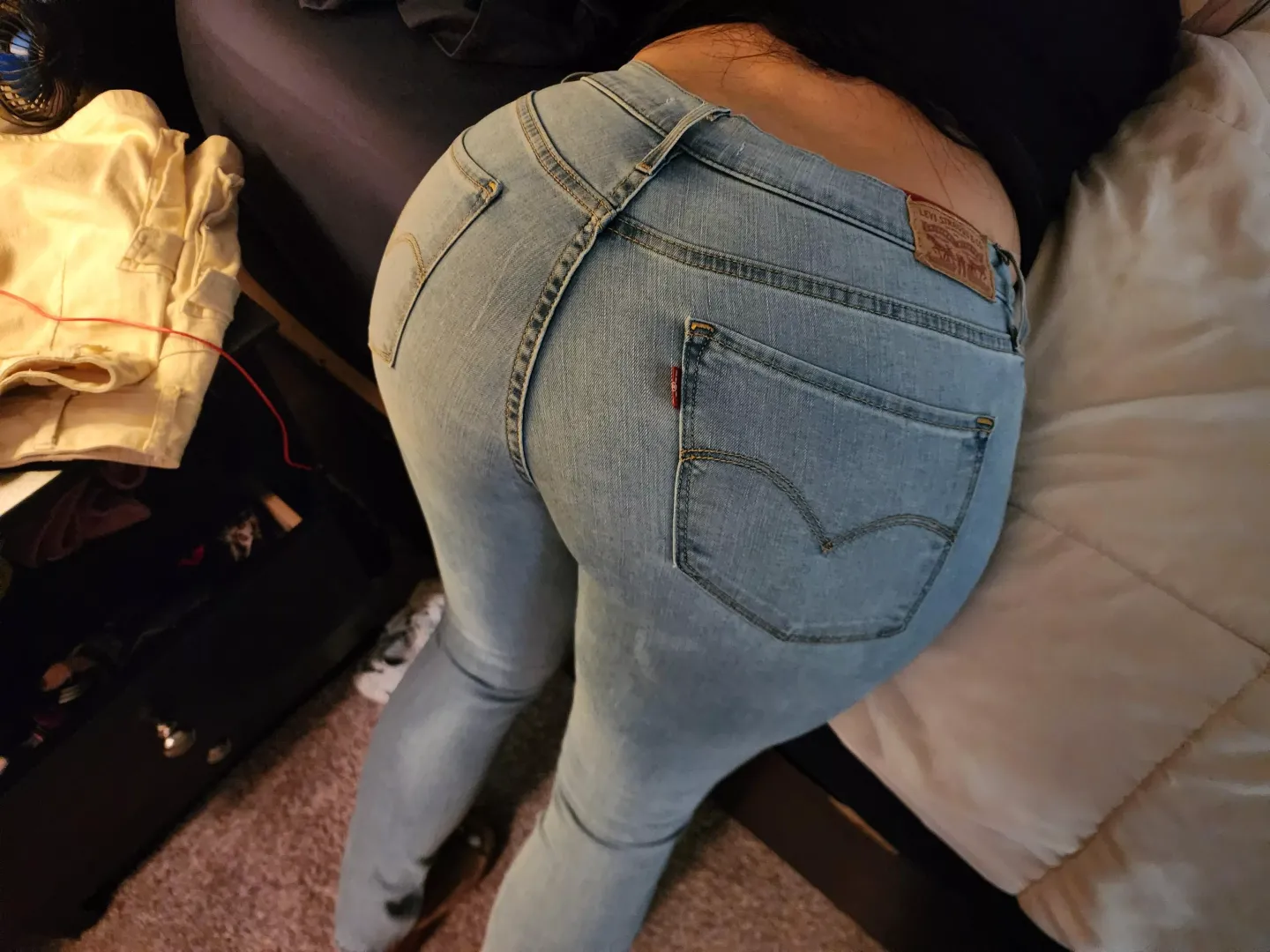 Mi culo en Levis posted by yessucan05