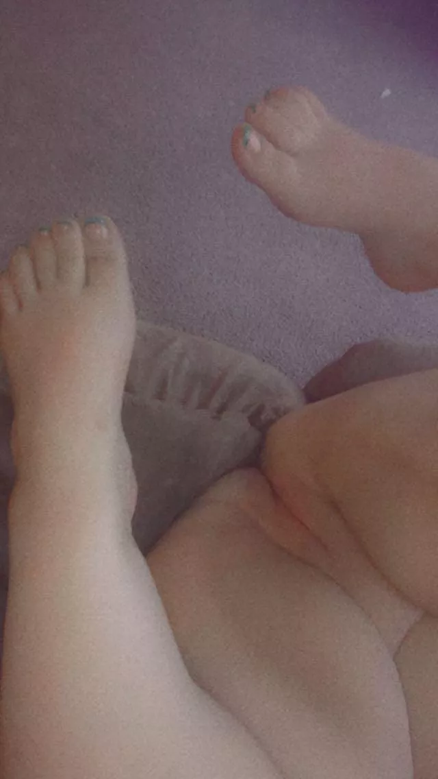 My doors unlocked , my legs are spread  posted by WetThiccan