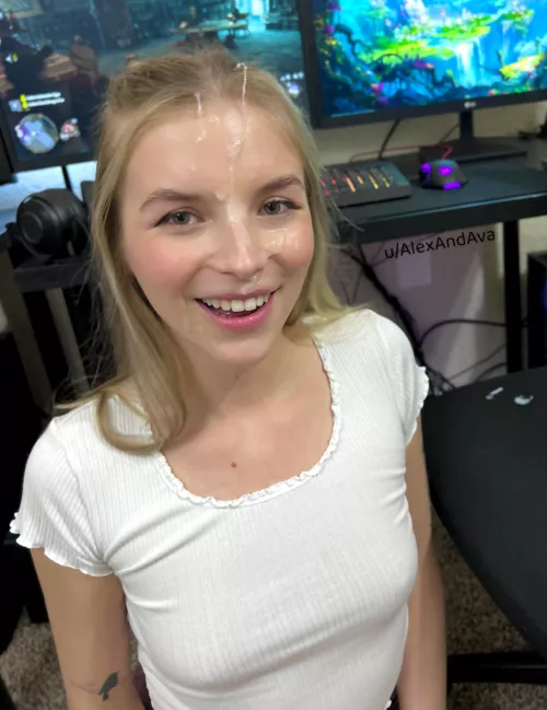 Such a happy lil cum slut by alexandava