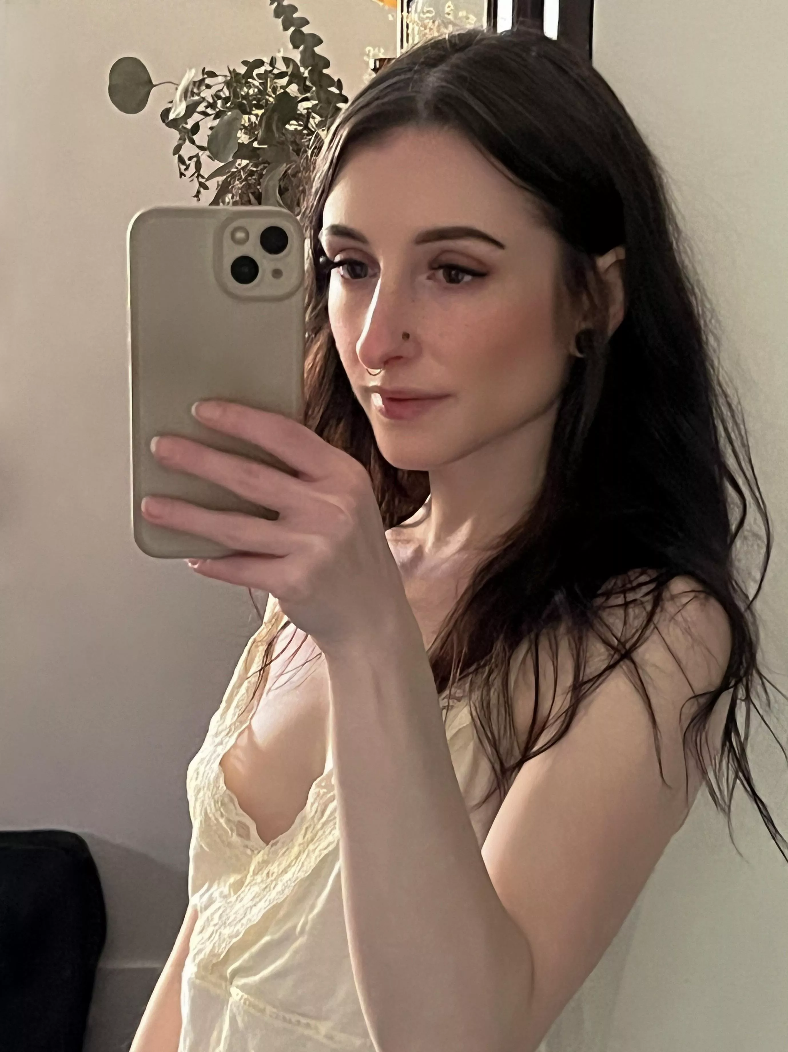 Delicate 🌷 [f] posted by Iv_rose