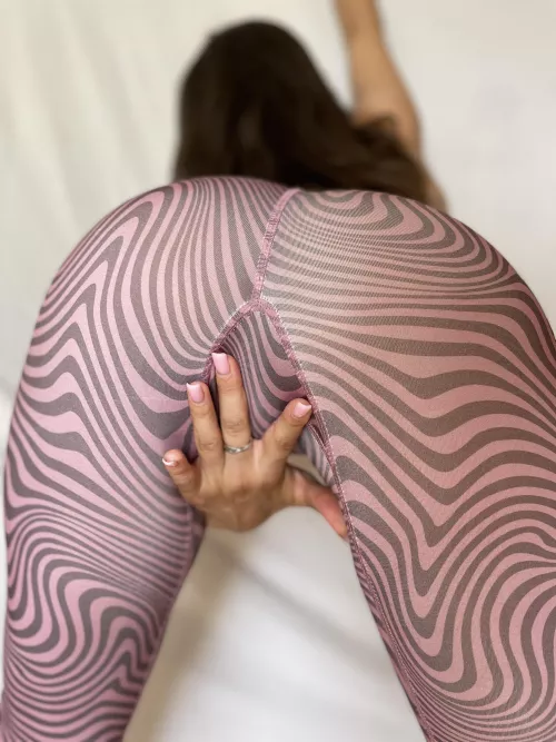 Hypnosis to get you closer by fantastic_meow