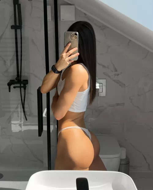 Lina (@linasphysique) [onlyfans] by linasphysiquexxx