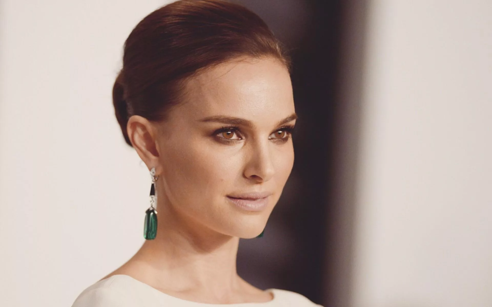 Natalie Portman posted by JumpySignature5588
