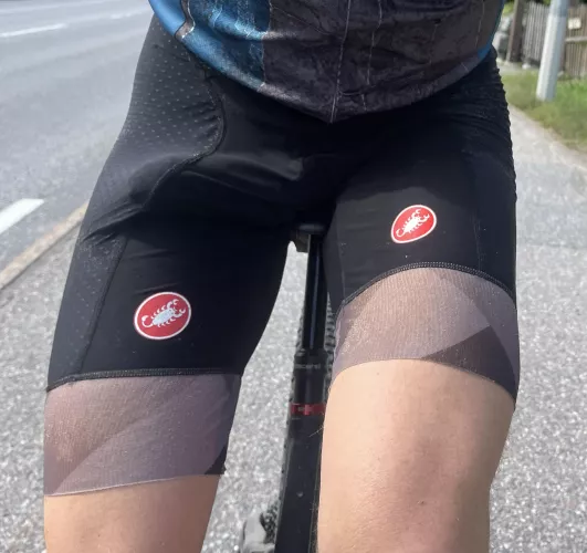 Commuting with worn out cycling shorts was a bit embarrassing by No24ClassicomanoFred
