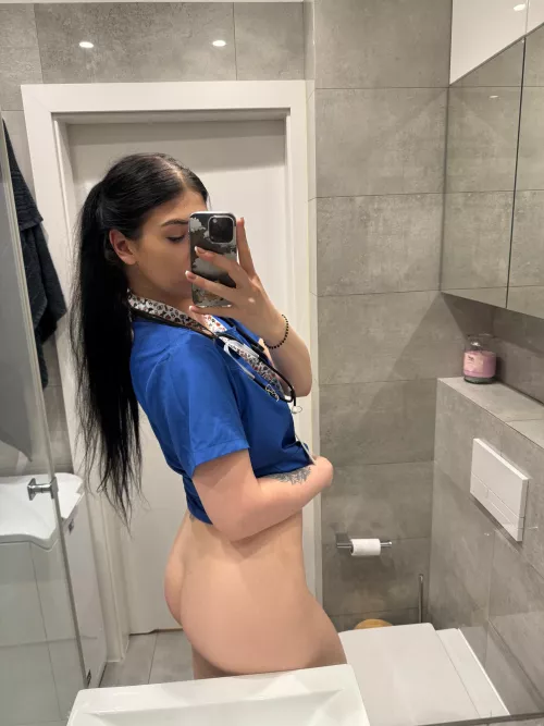 Got a 30 minute break, meet me in the bathroom by Normalstuffacc