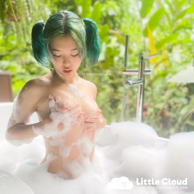 Neon Pigtails  posted by Y00nT33n