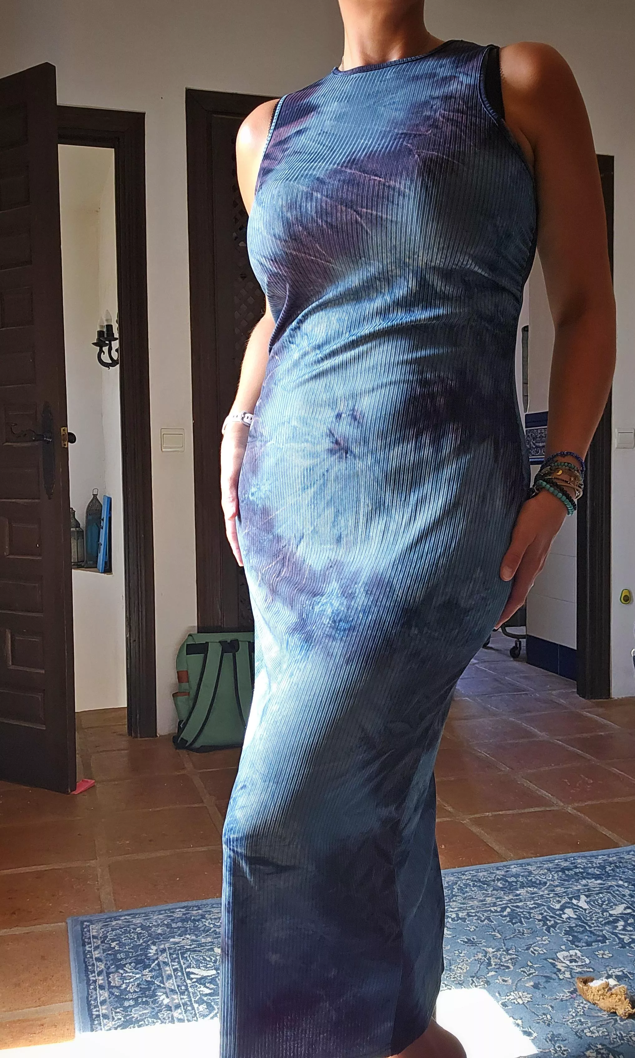 Some of you wanted to see the dress I chose for today, with a little help from a redditor posted by MsPechas