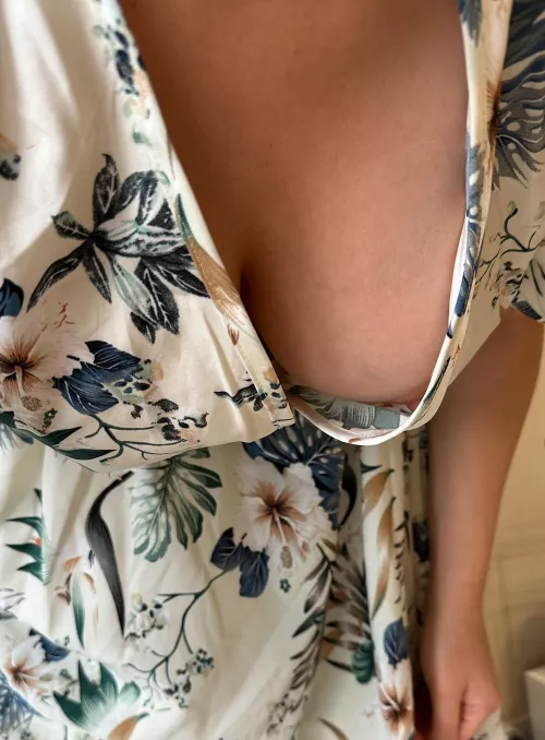 Thats my latest purchase, do you think it will be better for work or vacation by lightpinkie