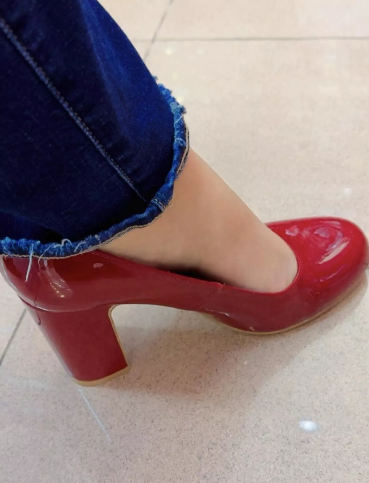 Yes or no? 👠 posted by AndreaDarklady