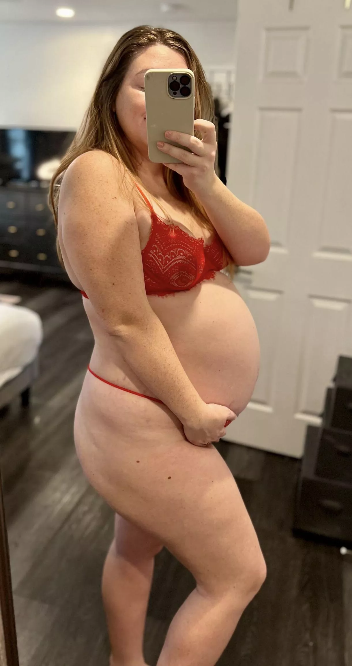 Feeling pretty in red. posted by hotwifepeachess
