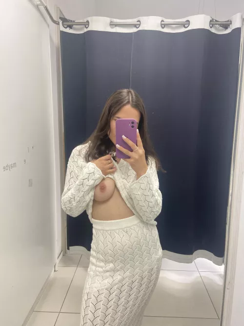 I can't stop taking photos in the changing room by fantastic_meow
