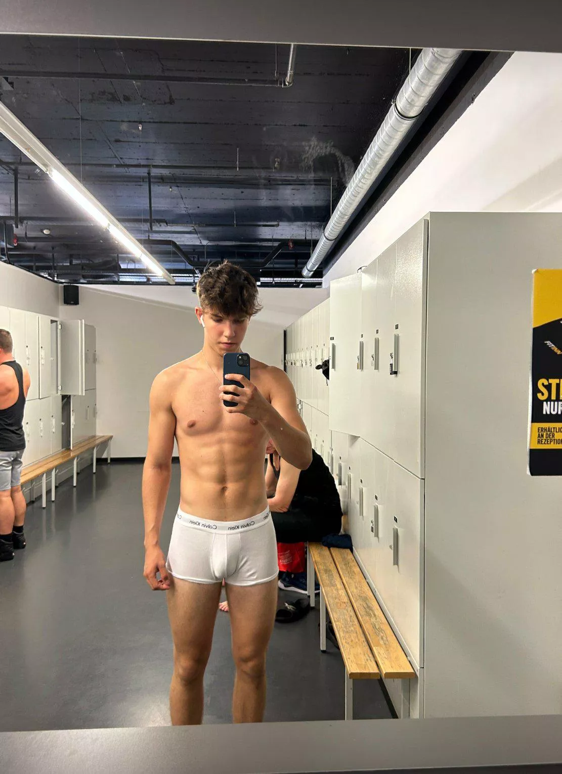 I took off my clothes in the gym just to impress you posted by Electronic-Emu-3242