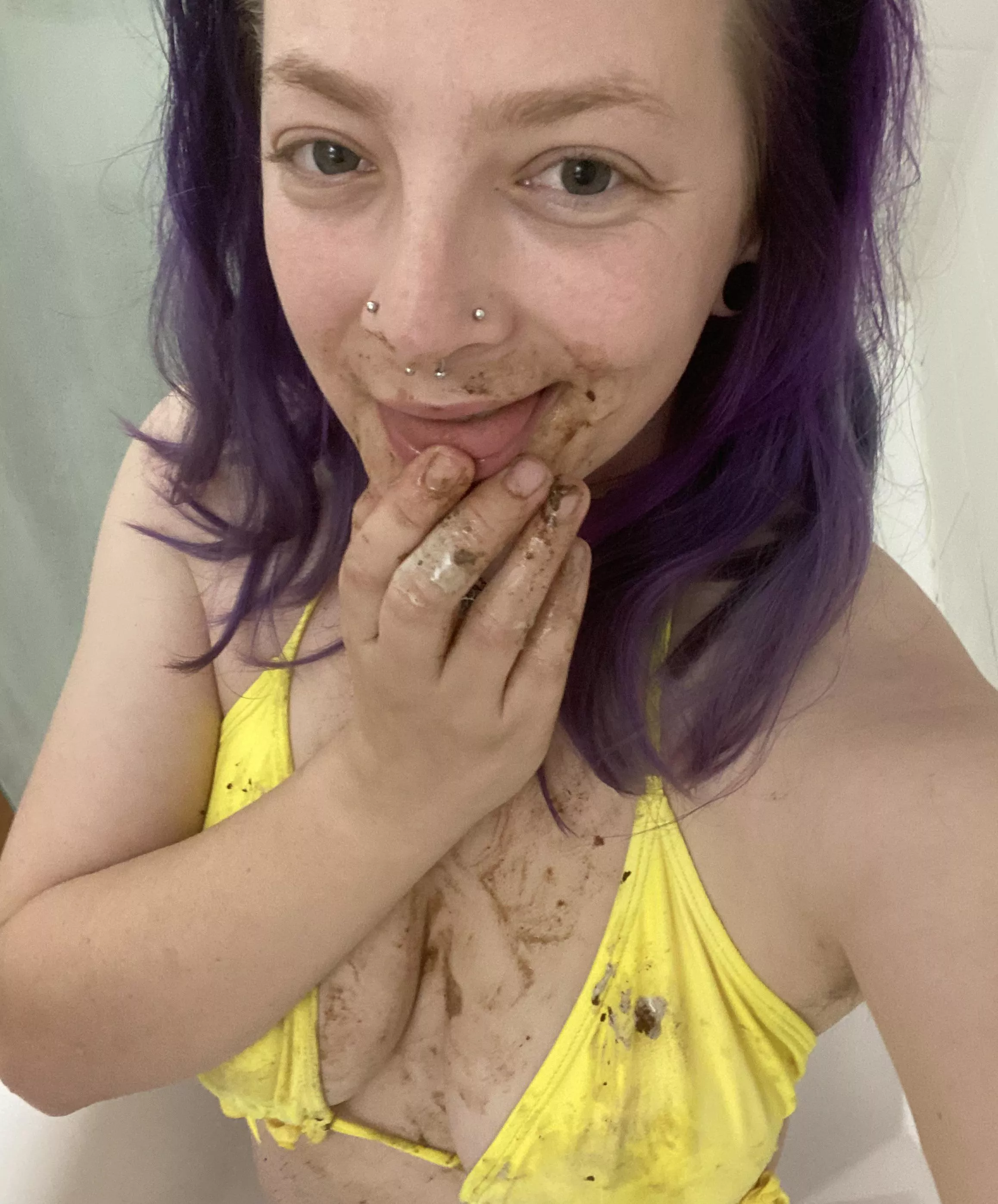 Ice Cream Cake in the Bath! Don’t mind if I do 🍦🛁 posted by MoonKittenBun