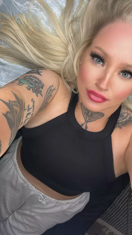 Perfect size for your mouth and hands	 posted by karathenavyvet