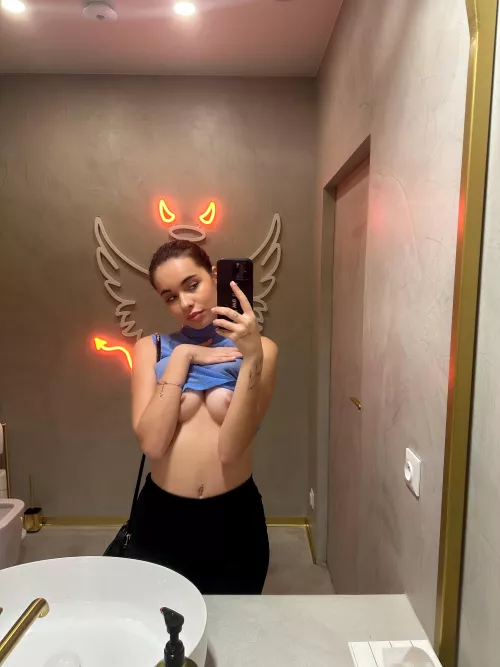 Small but very beautiful by Naomi_Morning_